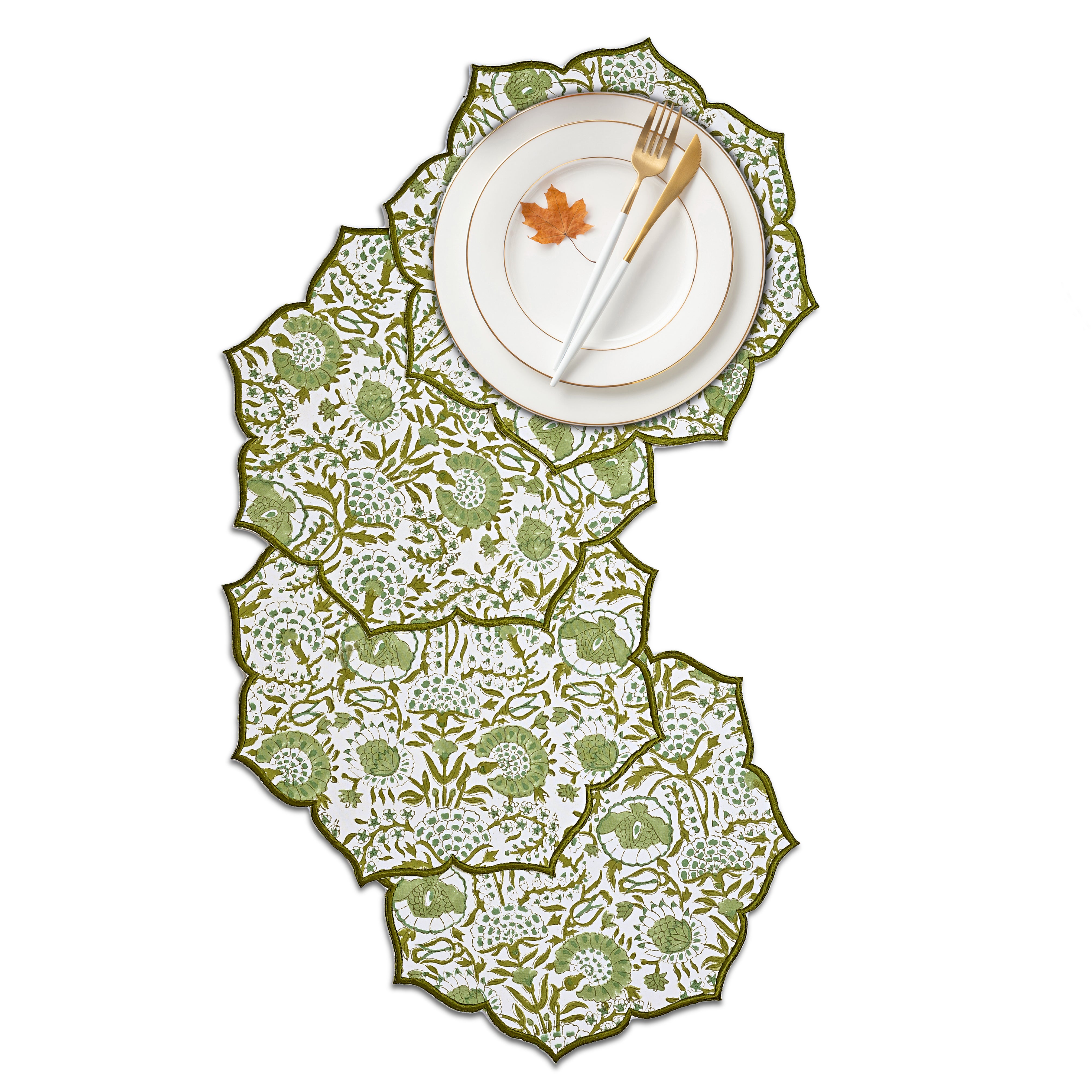 set of 4 Elegant green scalloped placemat for nature-inspired settings