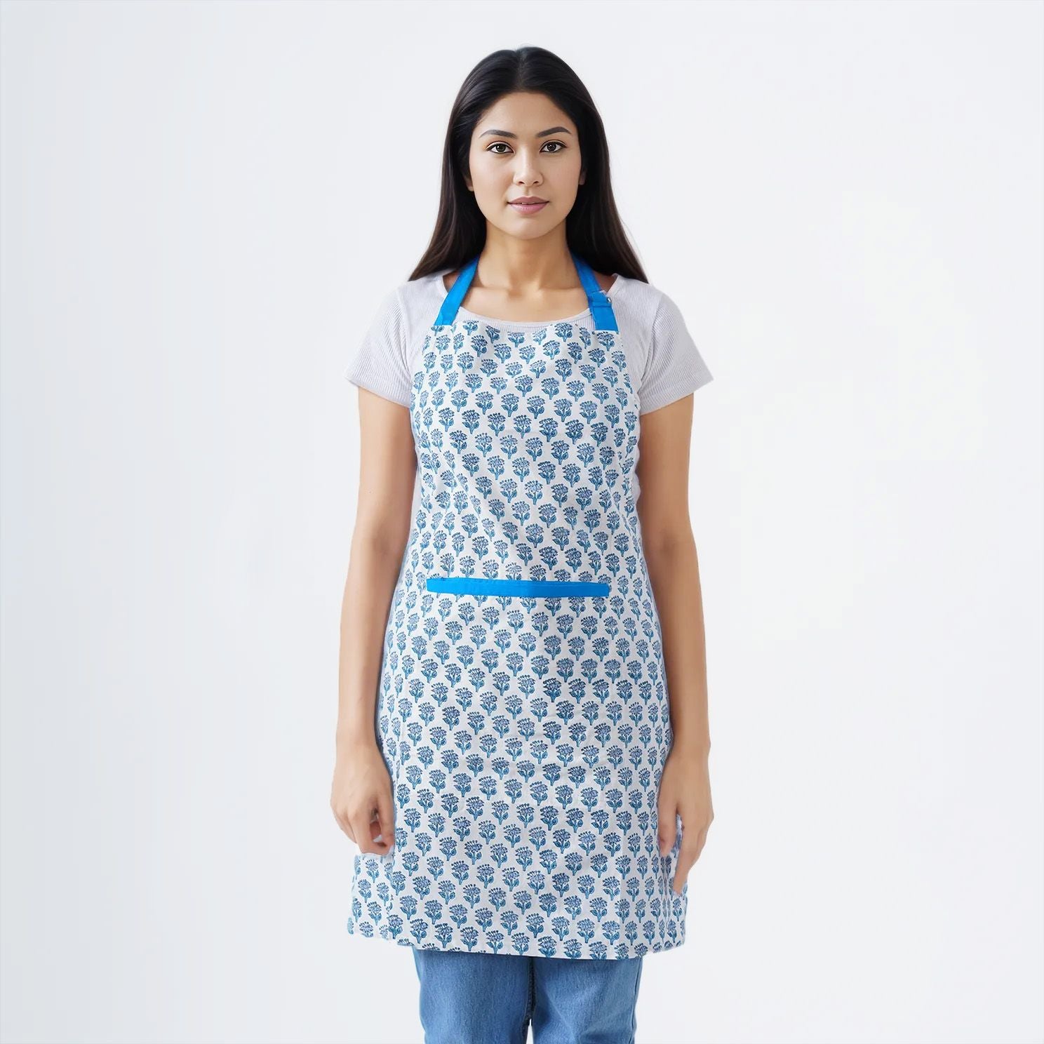 Soft cotton apron with delicate blue floral print
