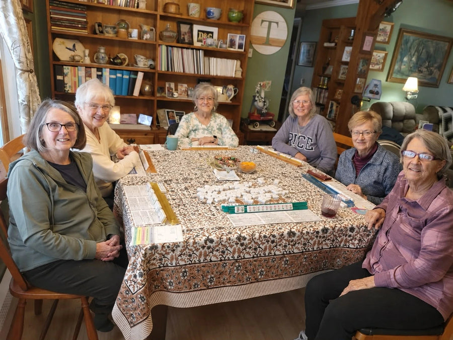 Inspiration photo · friends around the table