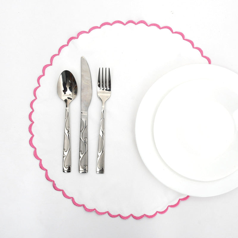 LF placemat Pink / Set of 2-15 in White Round Cotton Scallop Placemat